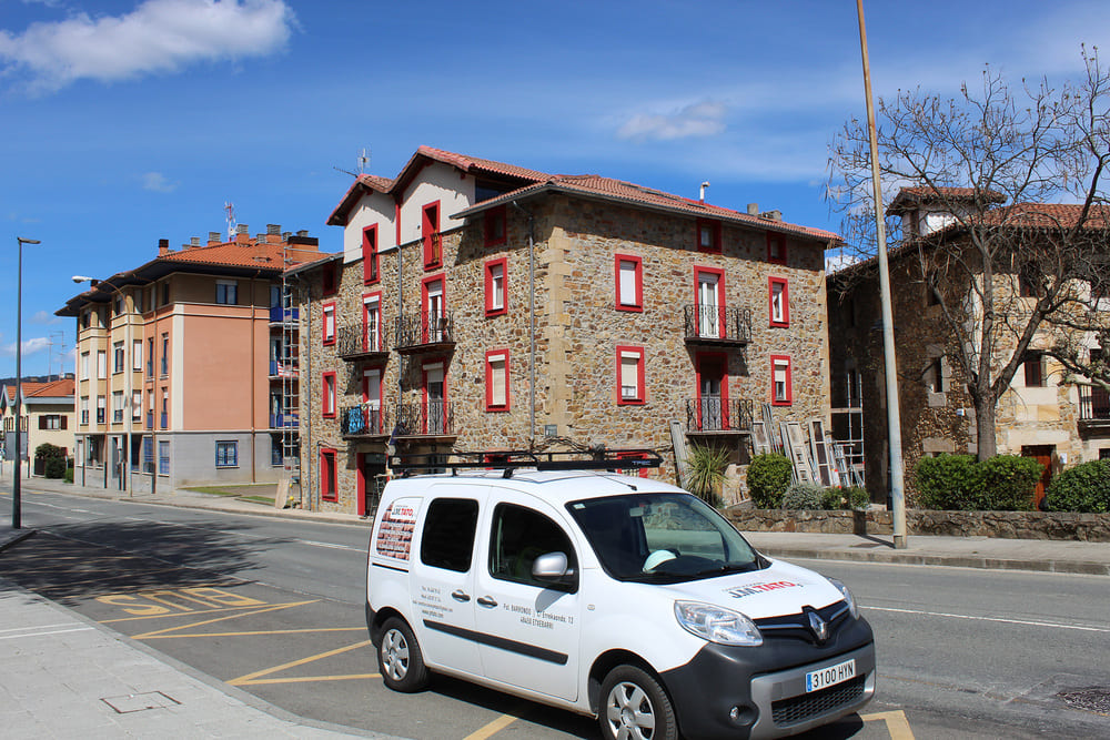 Rehabilitación de edificios en Bizkaia. Empresa de construcción JMTato